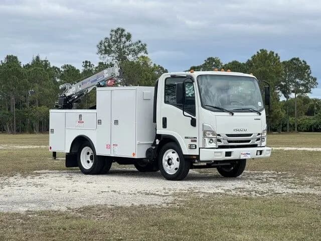 2027 Isuzu NPR-HD Gas - Crane