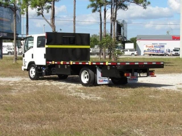 2026 Isuzu NPR-XD Crew Cab - Flatbed