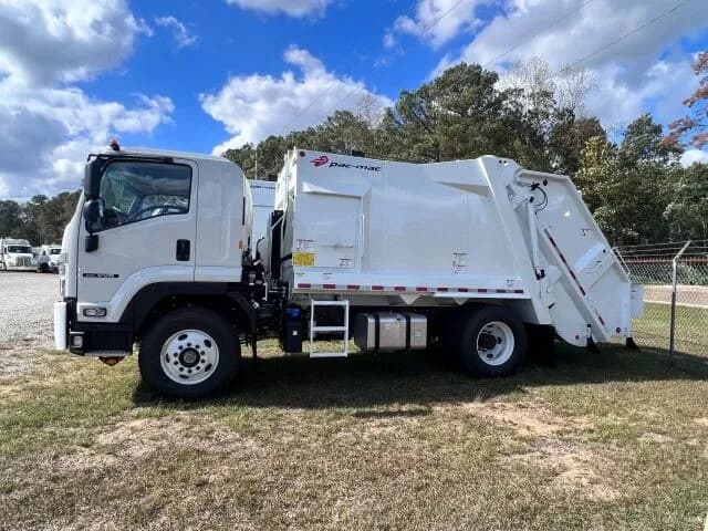 2026 Isuzu FVR - Garbage