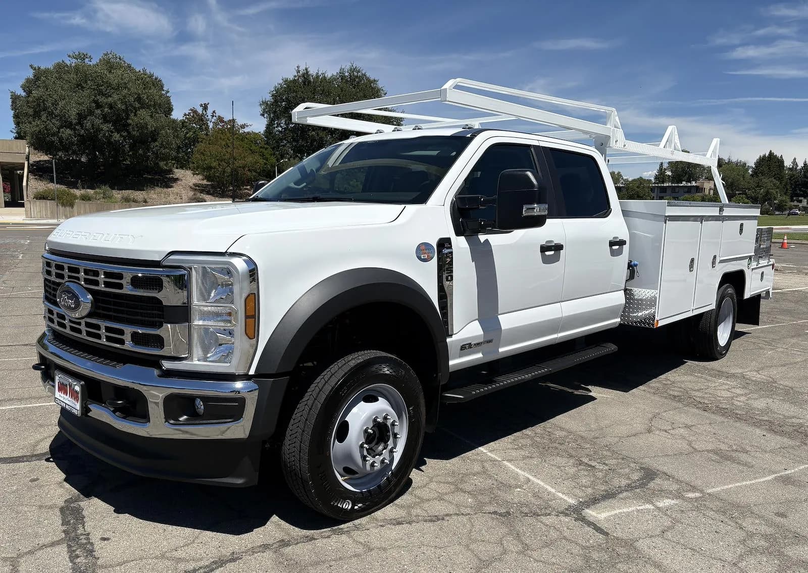 2026 Ford F-450 Crew Cab - Service
