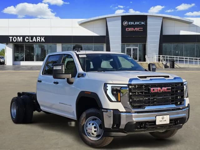 2026 GMC Sierra 3500 Crew Cab - Chassis