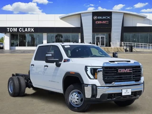 2026 GMC Sierra 3500 Crew Cab - Chassis