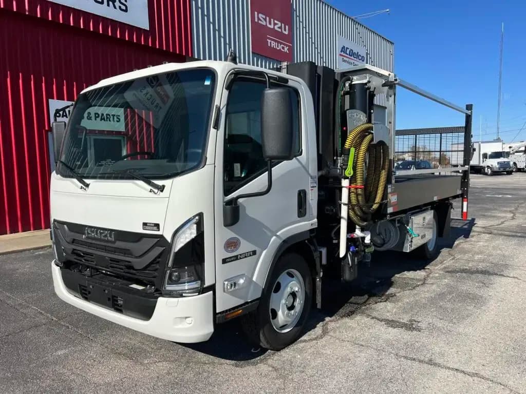 2026 Isuzu NRR - Tanker