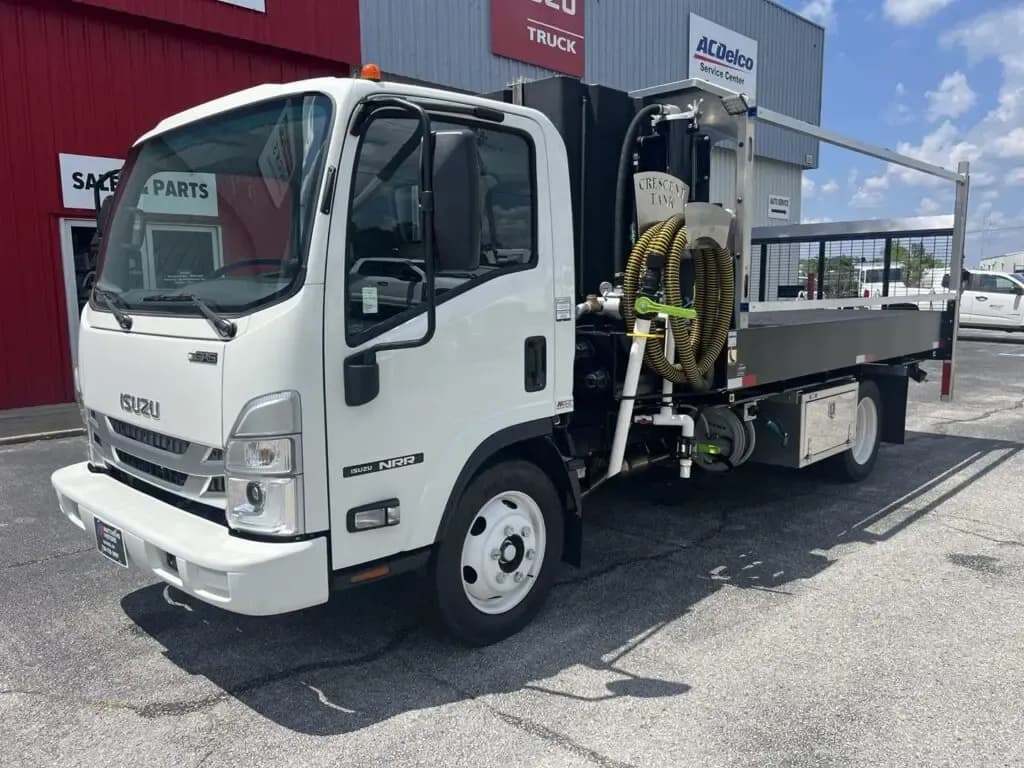 2025 Isuzu NRR Gas