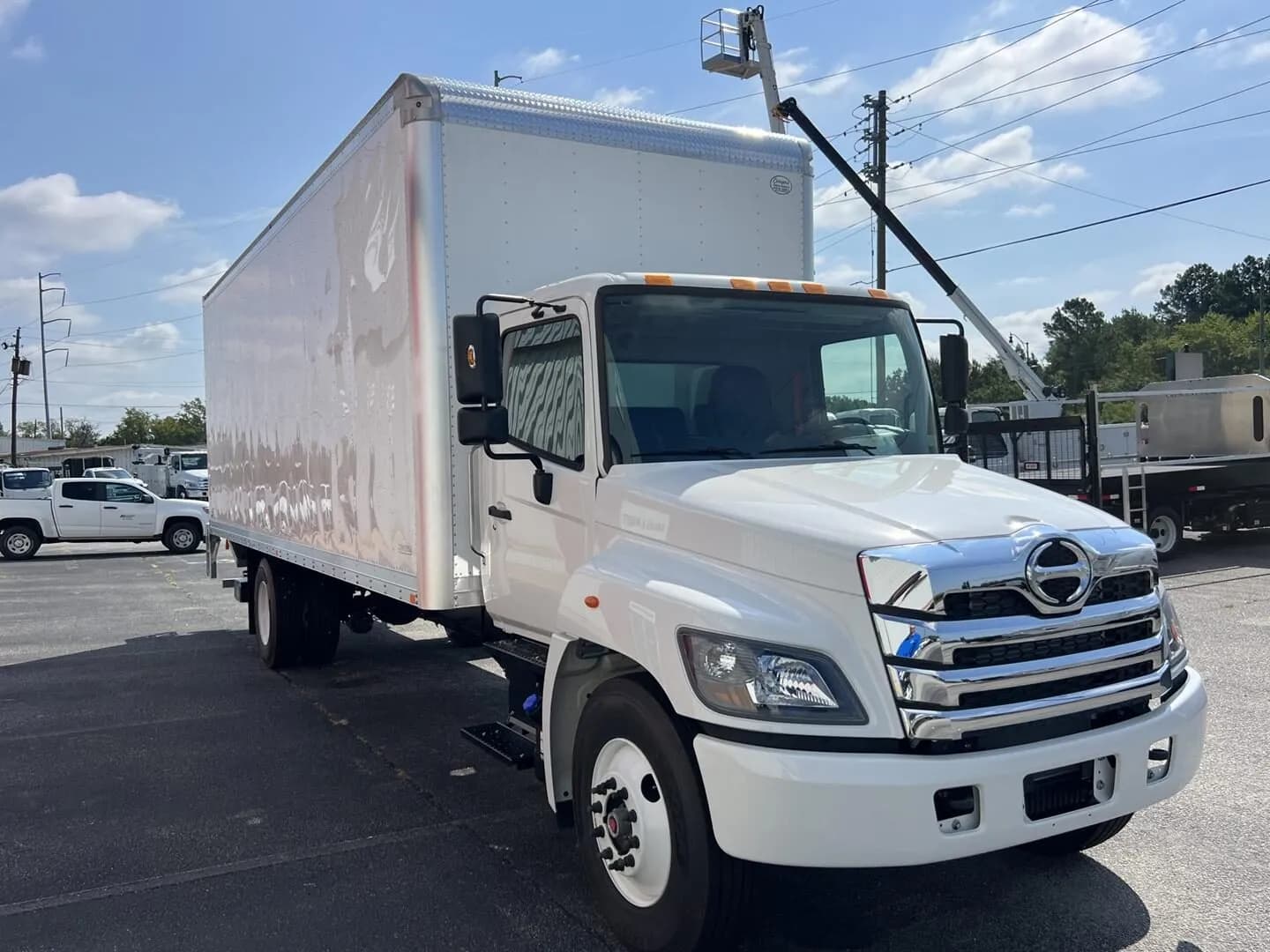 2025 Hino L6 - Box
