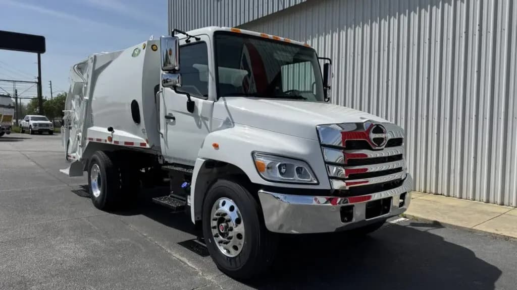 2026 Hino L6 - Garbage