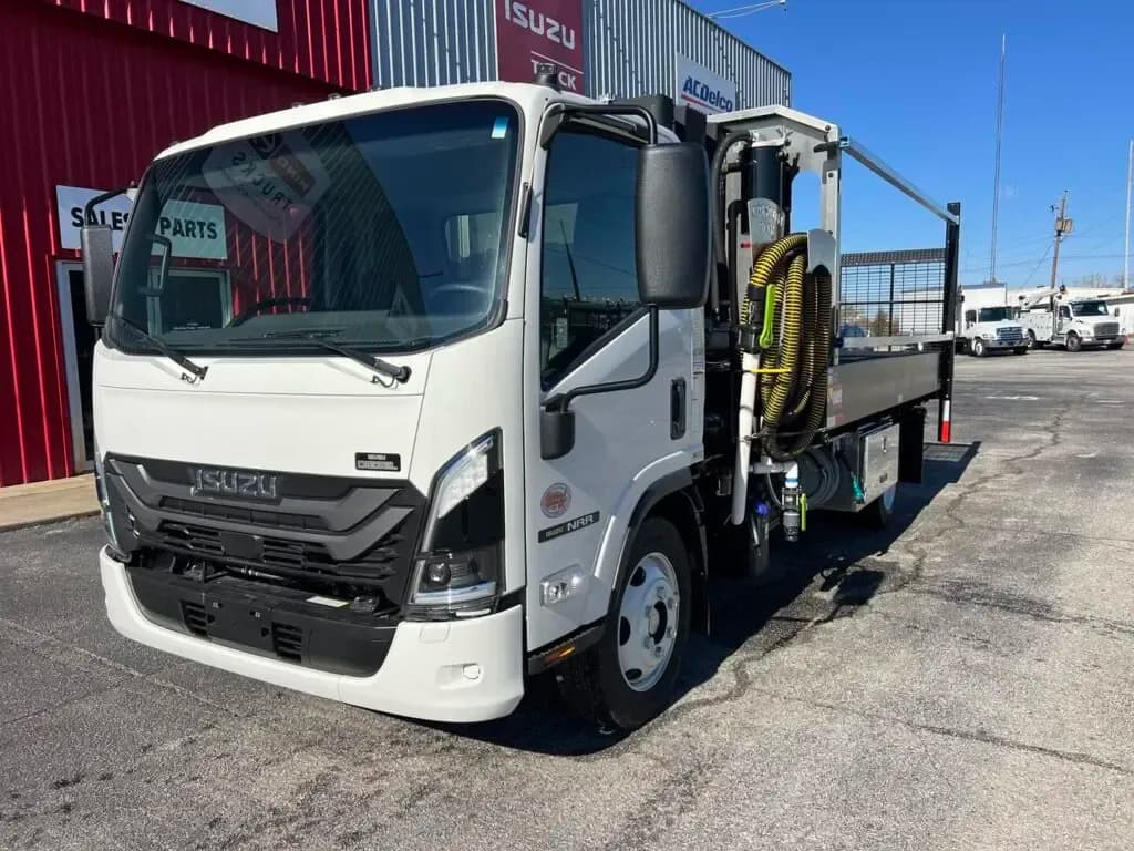 2026 Isuzu NRR - Tanker