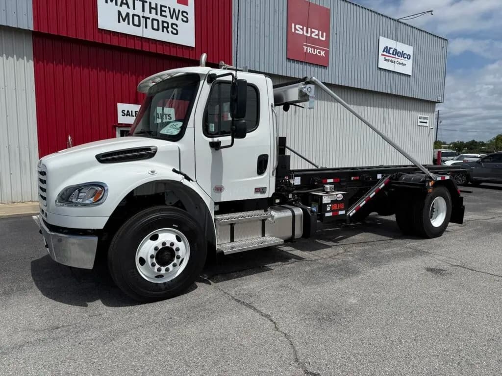 2025 Freightliner M2 - Garbage