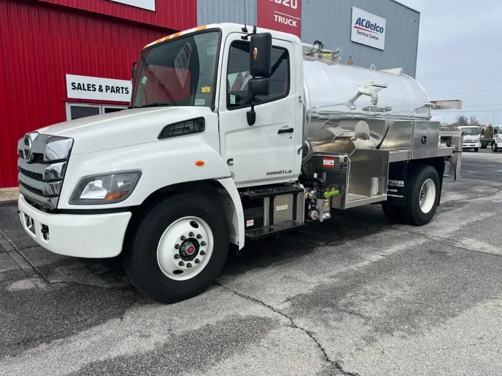 2026 Hino L6 - Septic Tank Trucks