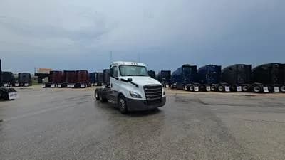 2019 Freightliner Cascadia - Day Cab