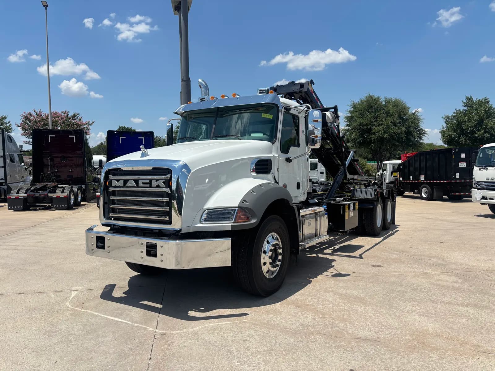 2026 Mack GR64B