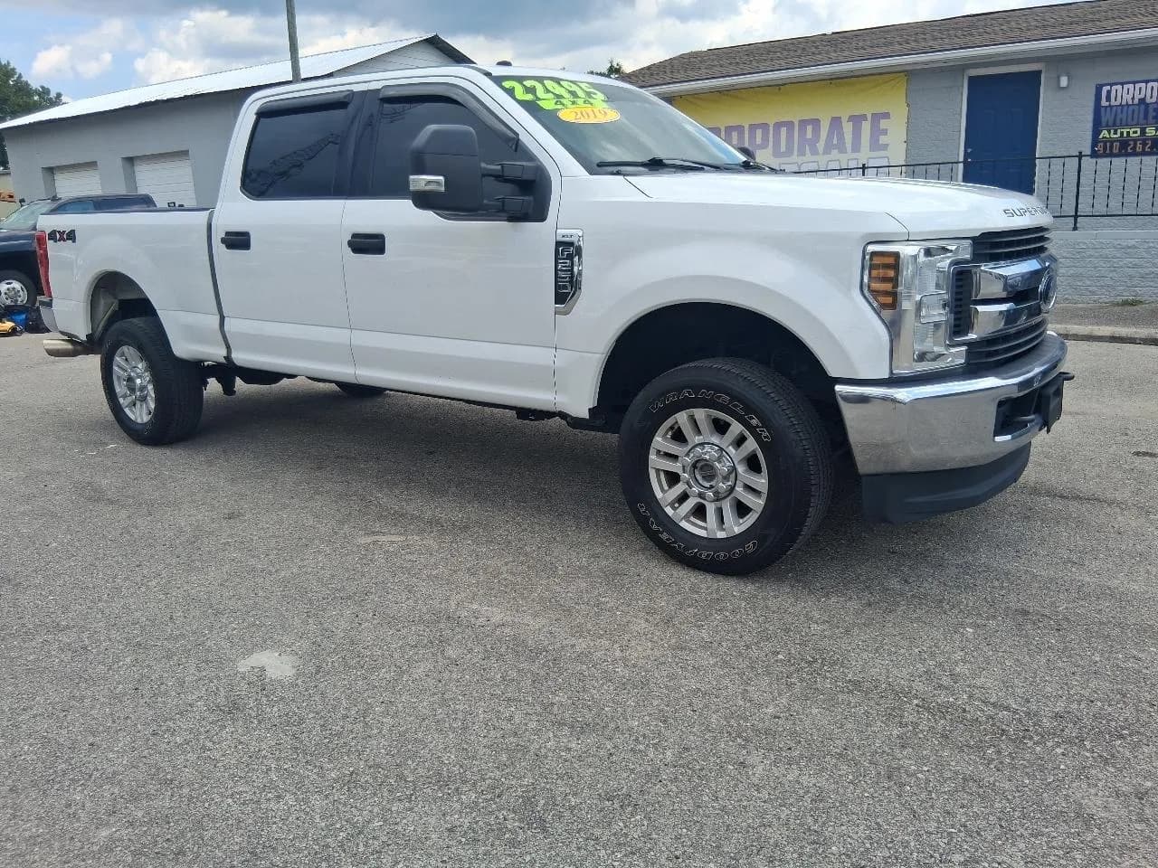 2019 Ford F-250 SD XLT Crew Cab - Pickup