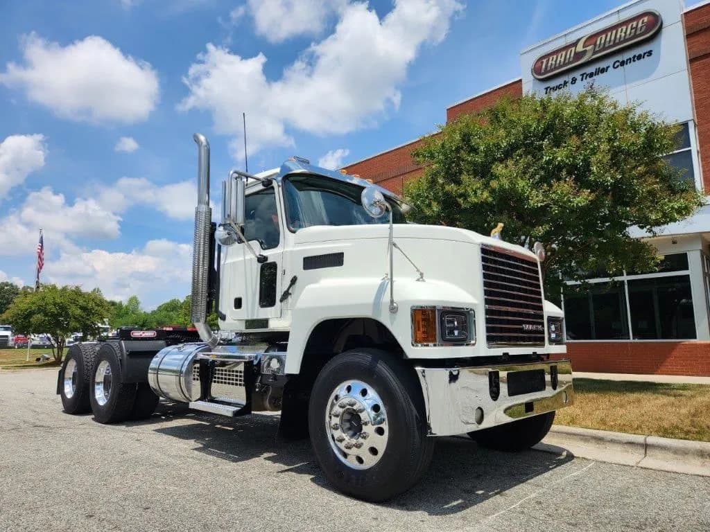 2020 Mack Trucks PI64T - Day Cab