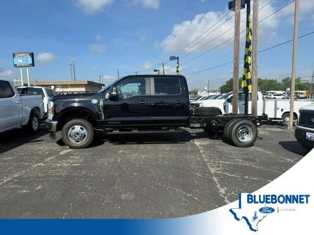 2026 Ford F-350 Crew Cab - Chassis