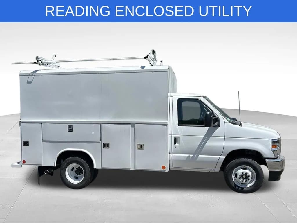 2027 Ford E-350SD