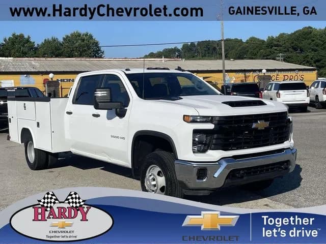 2024 Chevrolet Silverado 3500 Crew Cab - Chassis