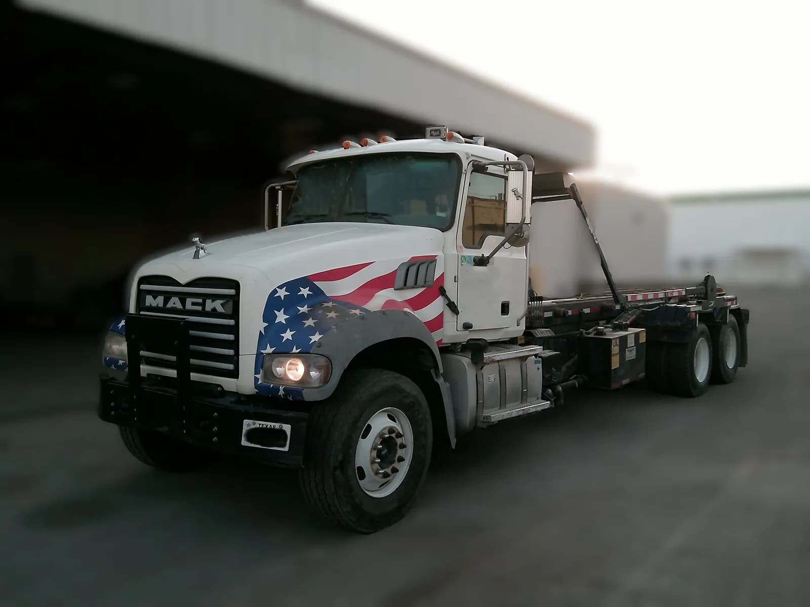 2016 Mack GU713 - - Garbage