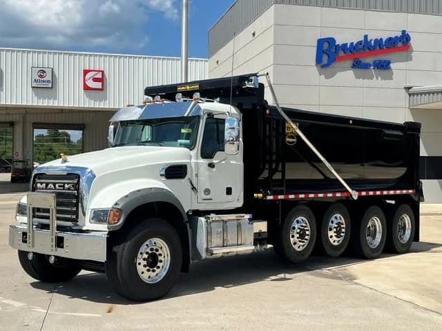 2027 Mack GR104F - Chassis