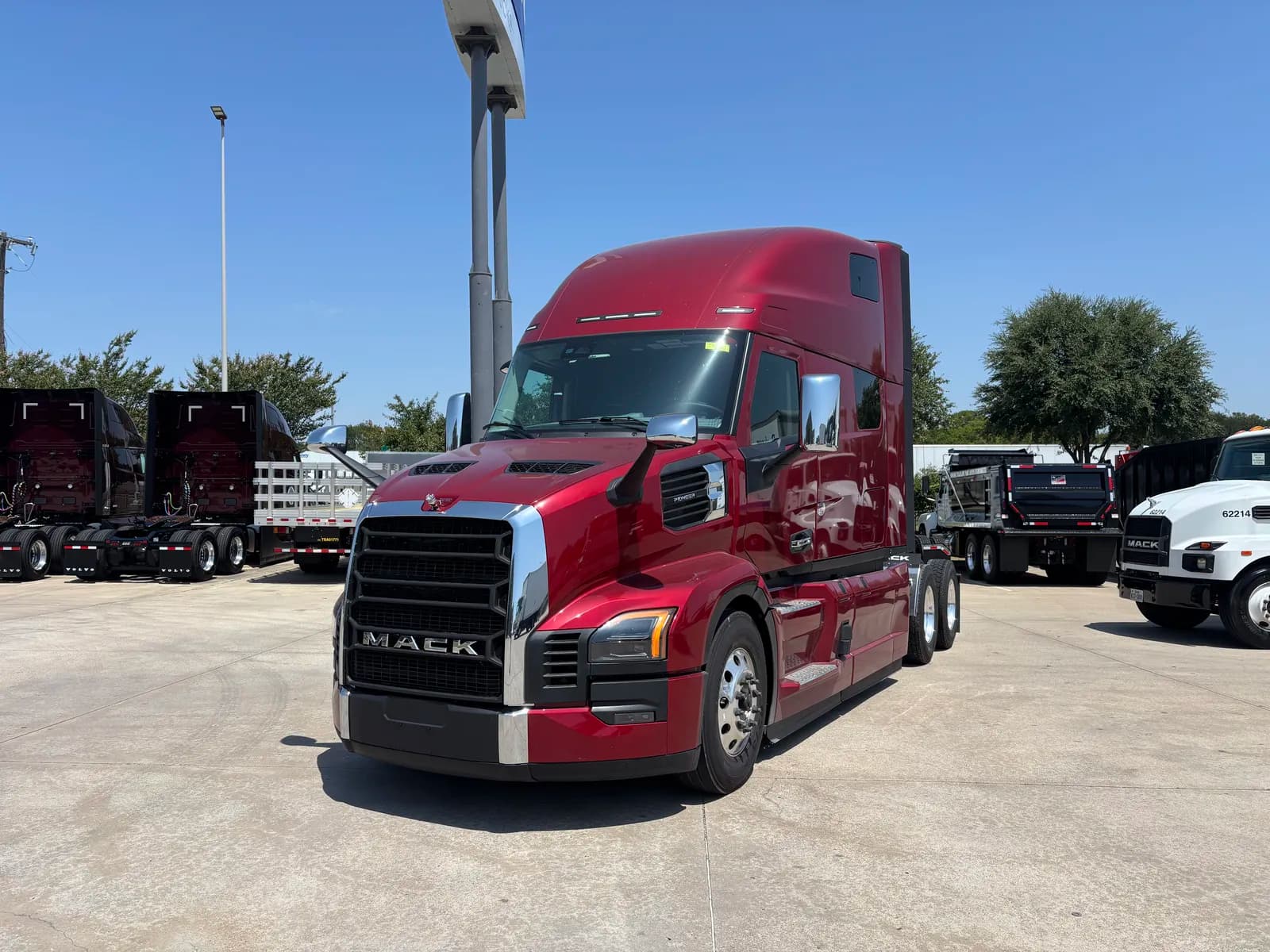 2027 Mack PR64T76H - Sleeper