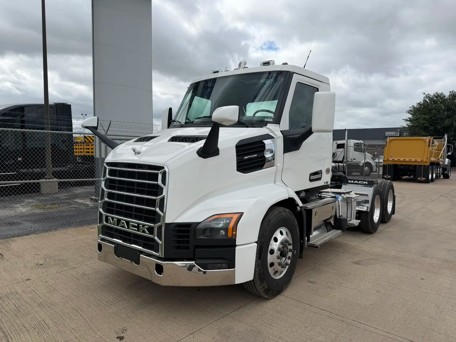 2026 Mack AN64T - Day Cab