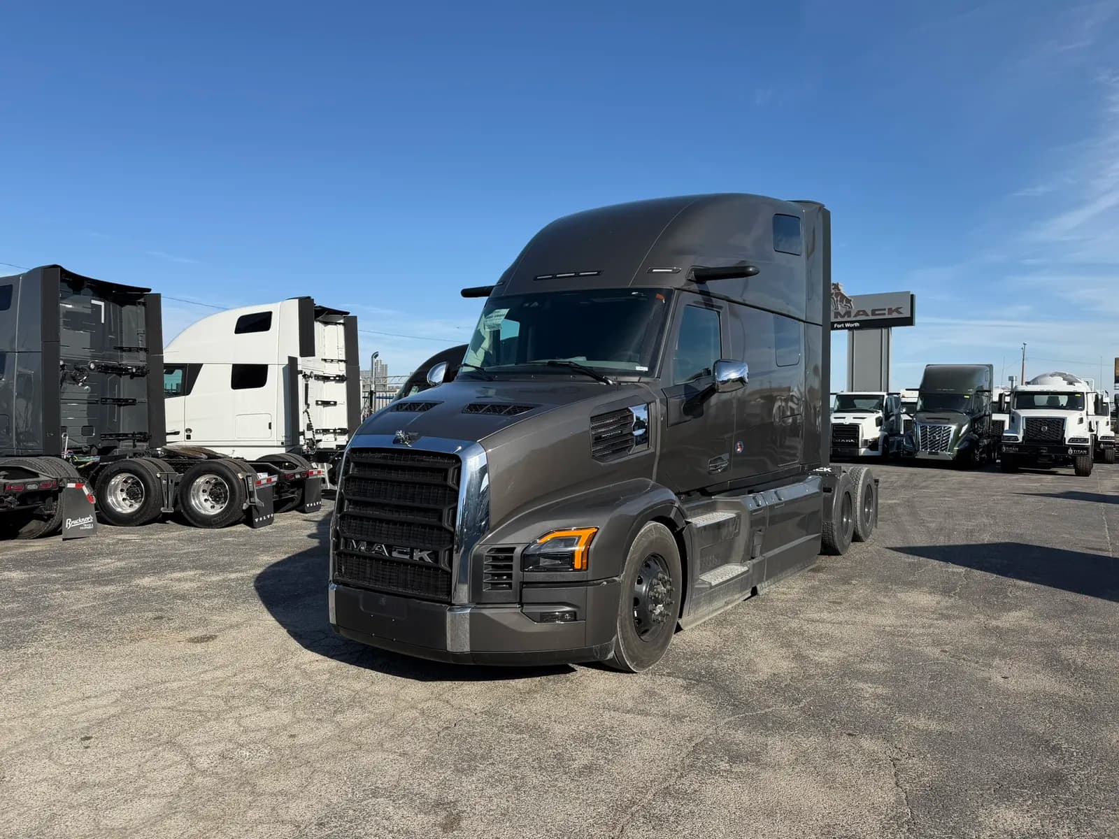 2026 Mack PR64T76H - Sleeper
