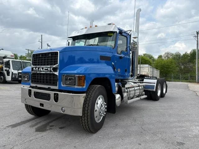 2026 Mack PI64T - Day Cab