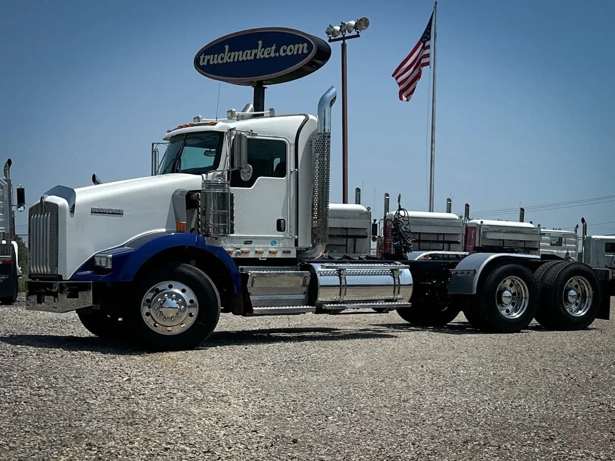 2009 Cat T800 - Day Cab