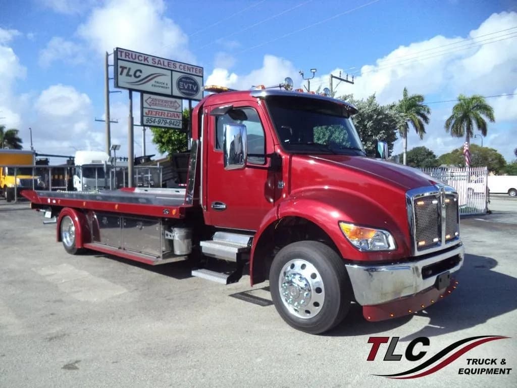 2025 Kenworth T280 w/ 22ft Jerr-Dan - Tow