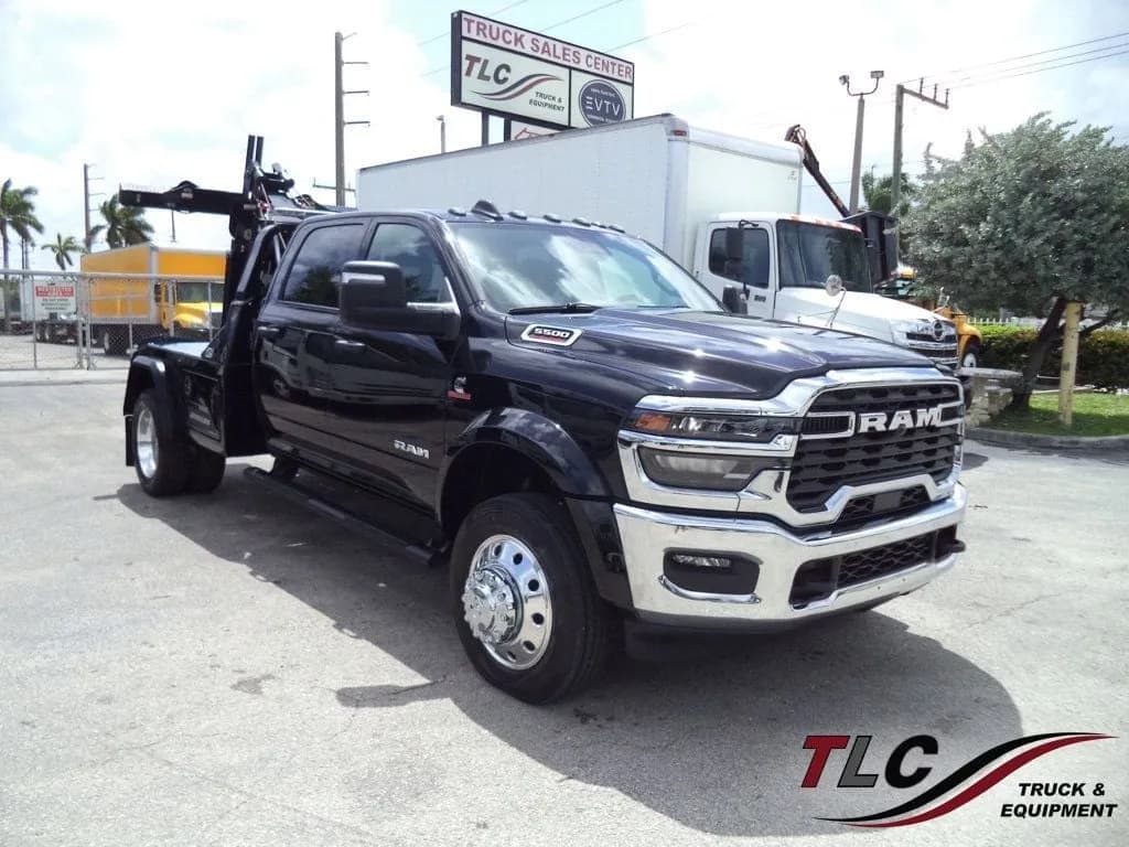 2026 Ram 5500 Big Horn Crew Cab 4×4 w/ JerrDan MPL40 - Tow
