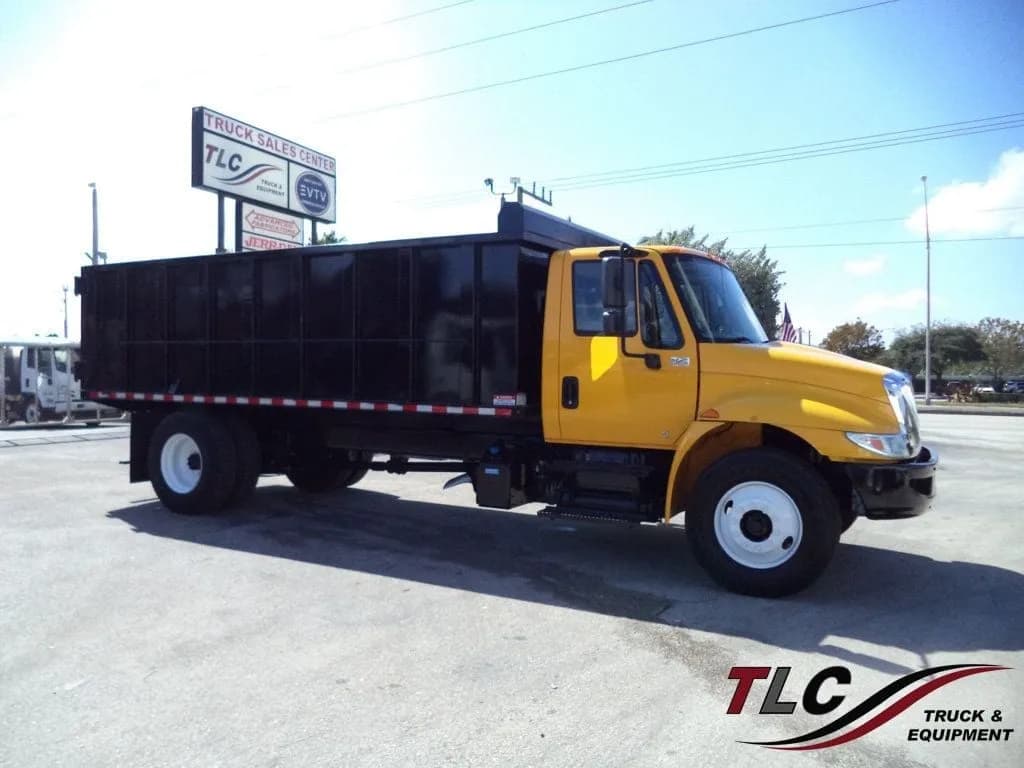 2019 International 4300 w/ New 18ft Steel Trash - Dump