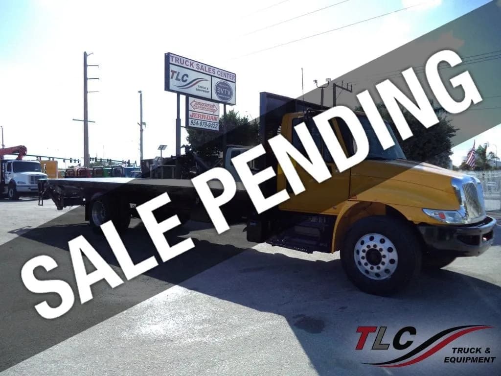 2019 International 4300 26ft - Flatbed