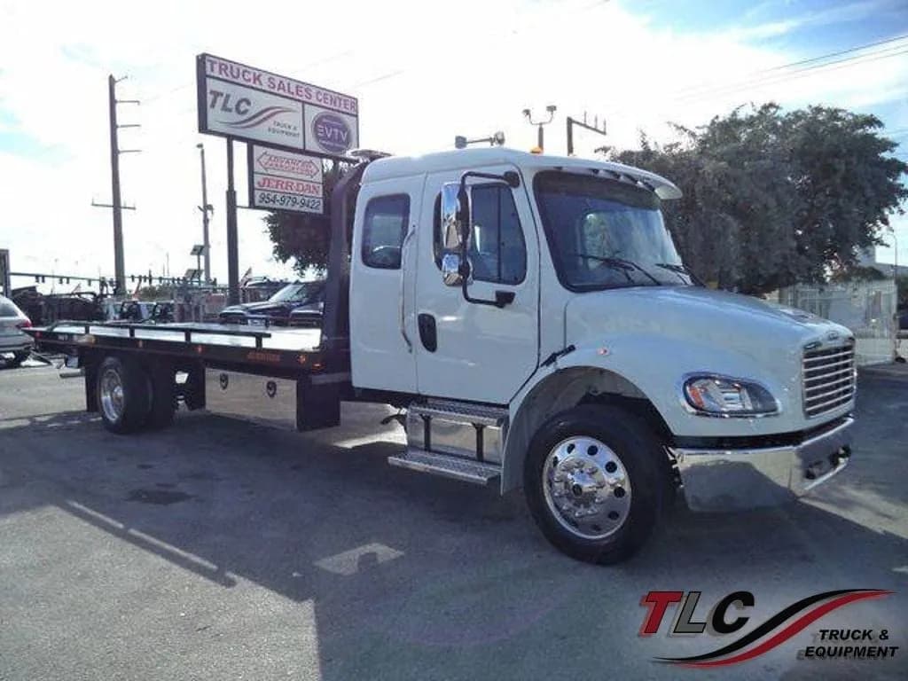 2027 Freightliner Business Class M2 - Tow