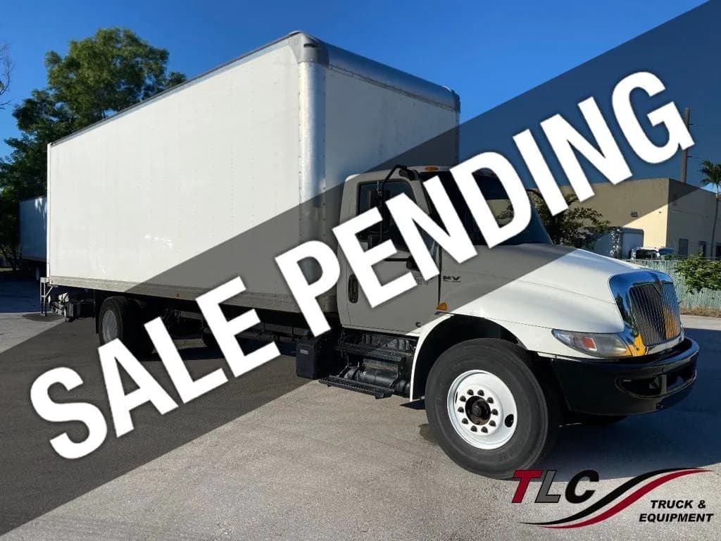 2020 International MV607 26ft - Box