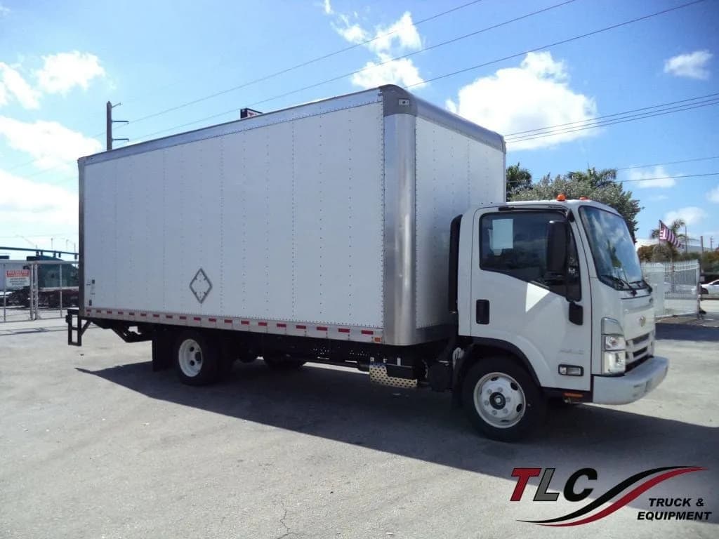 2023 Isuzu NPR HD Gas w/ 20ft x 96in H - Box