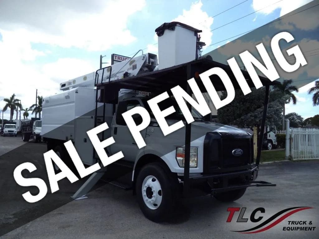 2017 Ford F750 w/ Altec LR756 56 ft Forestry - Bucket