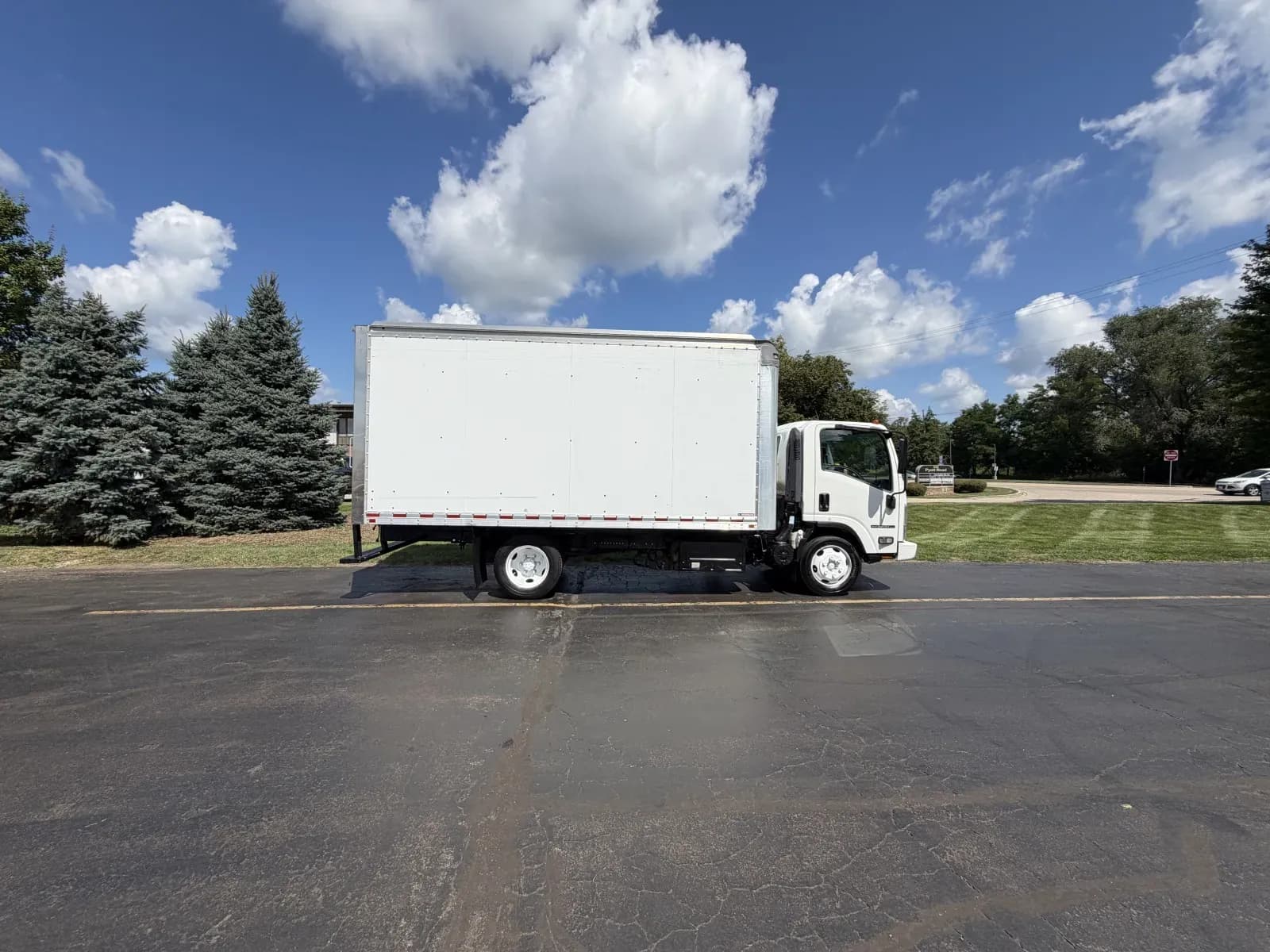 2020 Isuzu NPR XD - Box