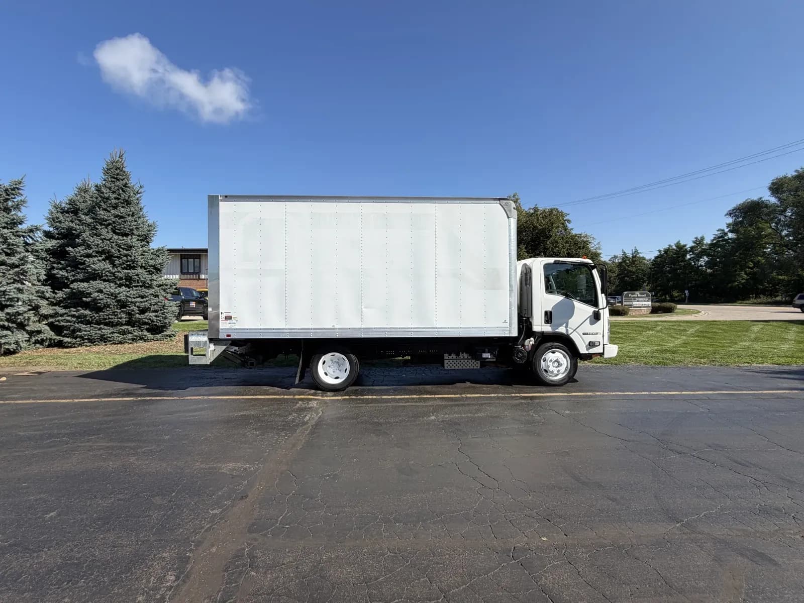 2020 Isuzu NPR HD - Box