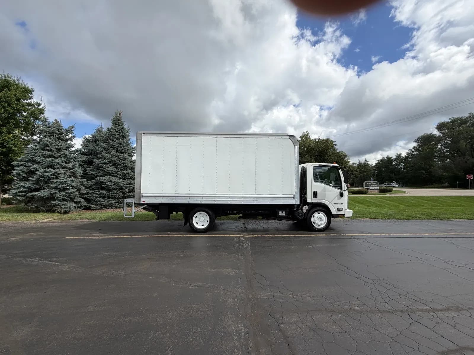 2019 Isuzu NPR HD - Box