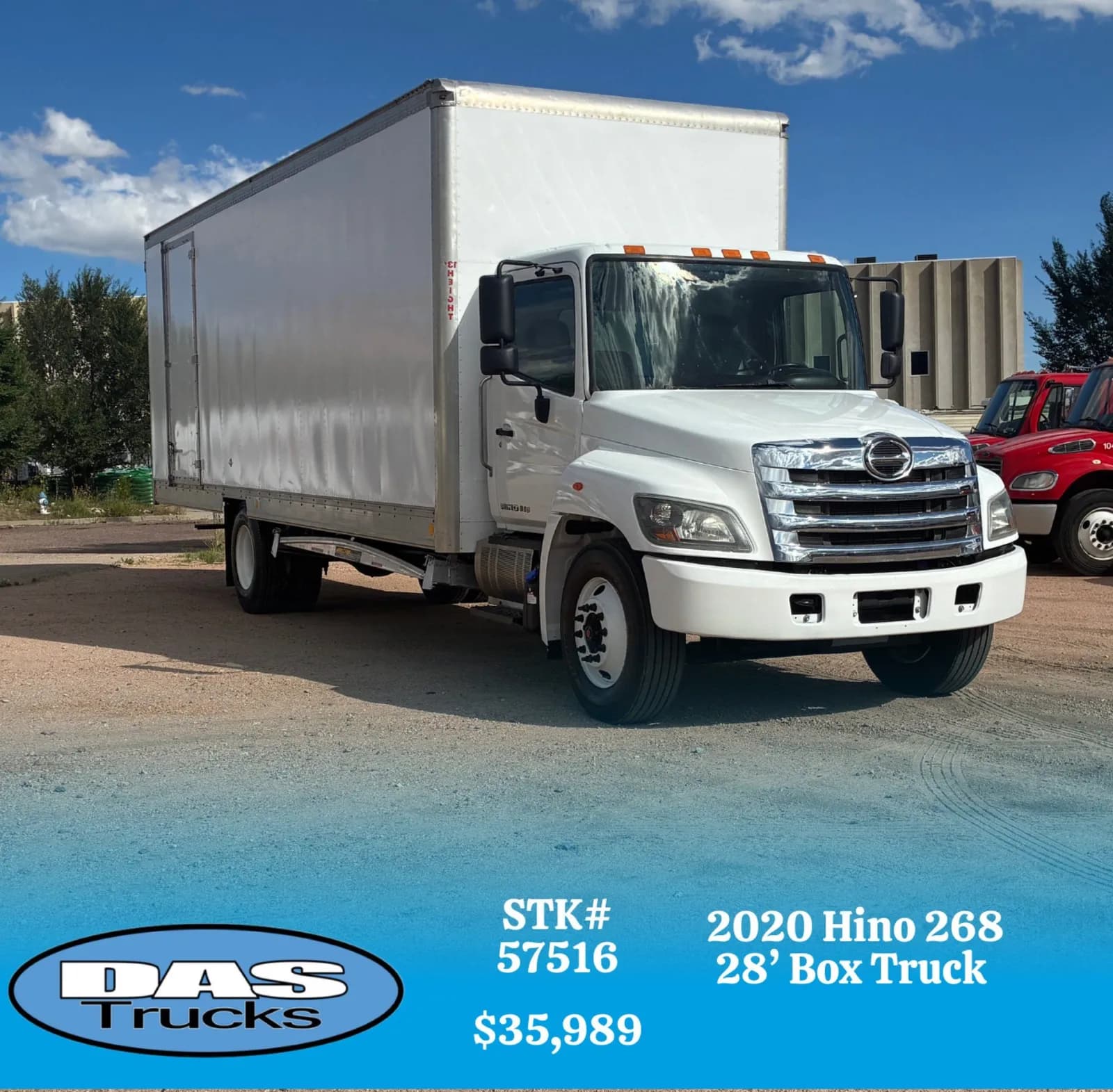 2020 Hino 268 28' - Box