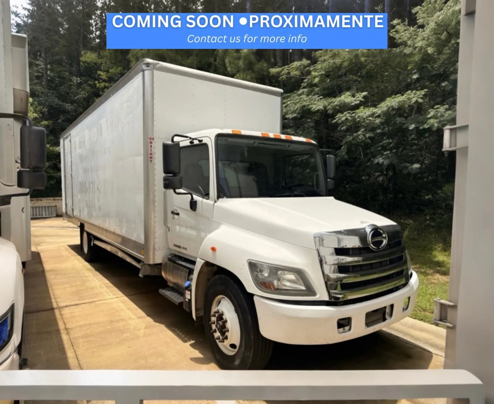 2020 Hino 268 28' - Box