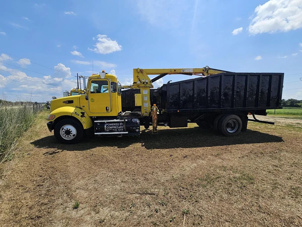 2014 Peterbuilt 382 - Utility