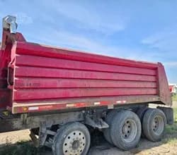 1980 PETERBILT 3600 GAL - Tanker