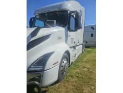 2021 Volvo VNL64T760