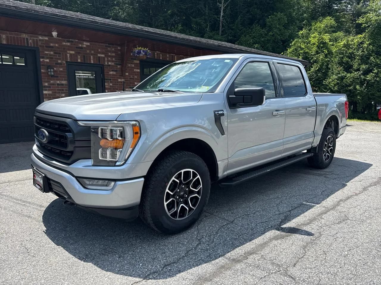 2022 Ford F-150 XLT SuperCrew 5.5-ft Bed