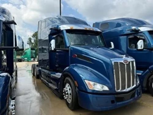 2023 Peterbilt 579