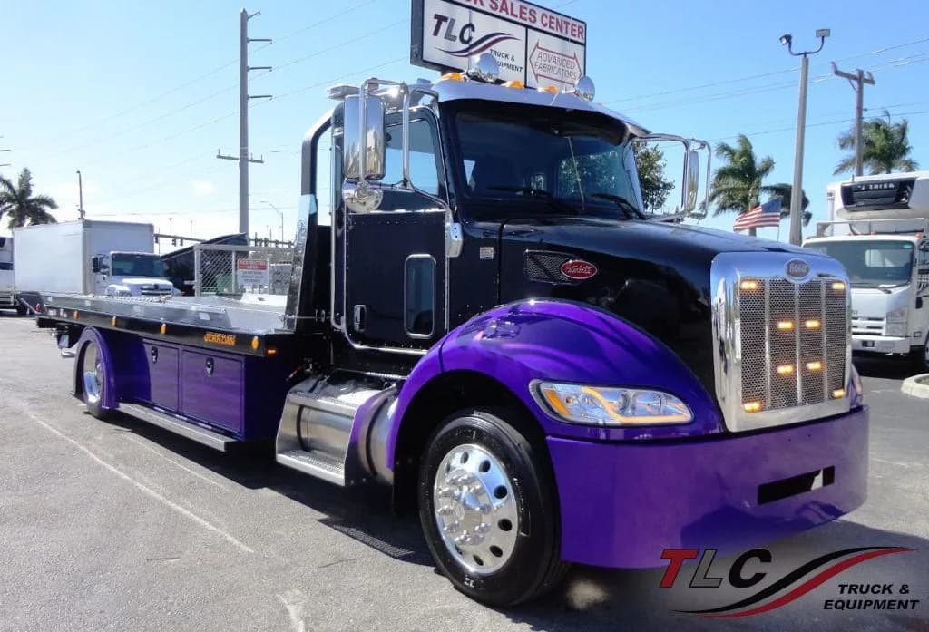 2021 Peterbilt 337 22FT - Tow