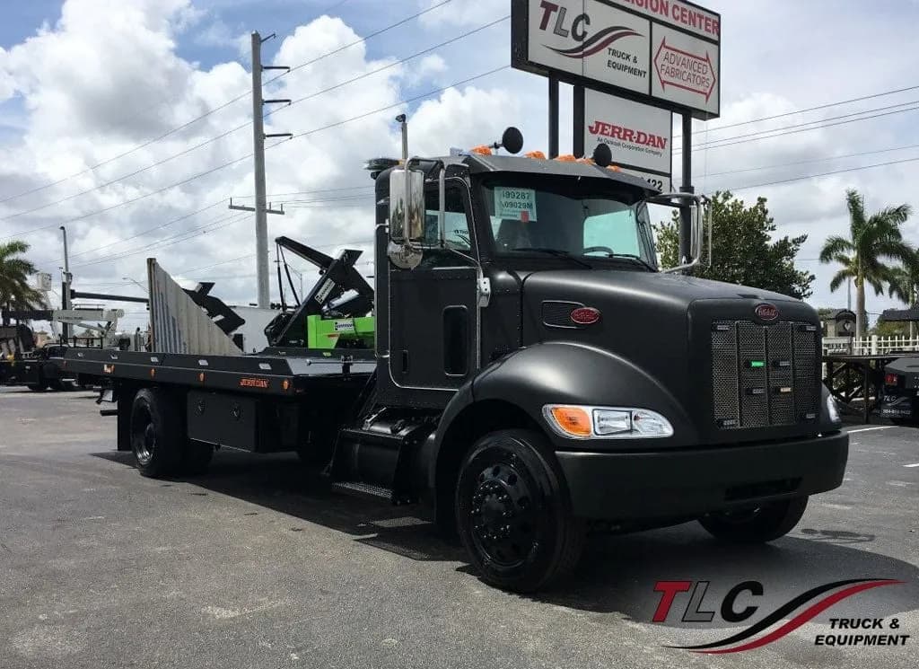 2020 Peterbilt 337 - Tow