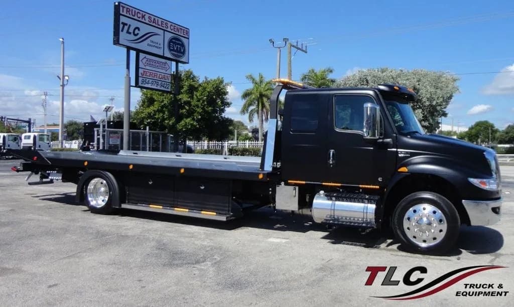 2022 International MV607 Extended Cab w/ 22ft Jerr-Dan - Tow