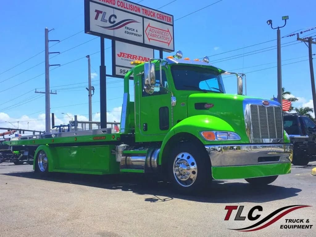 2020 Peterbilt 337 w/ 22ft Jerr-Dan - Tow