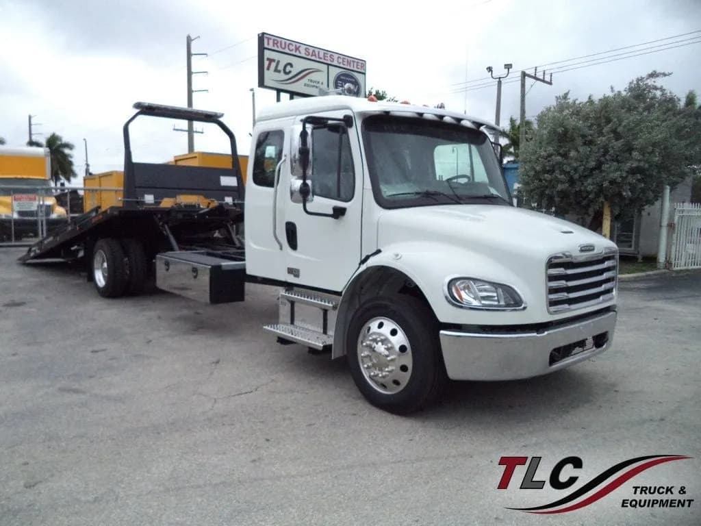 2027 Freightliner Business Class M2 - Tow